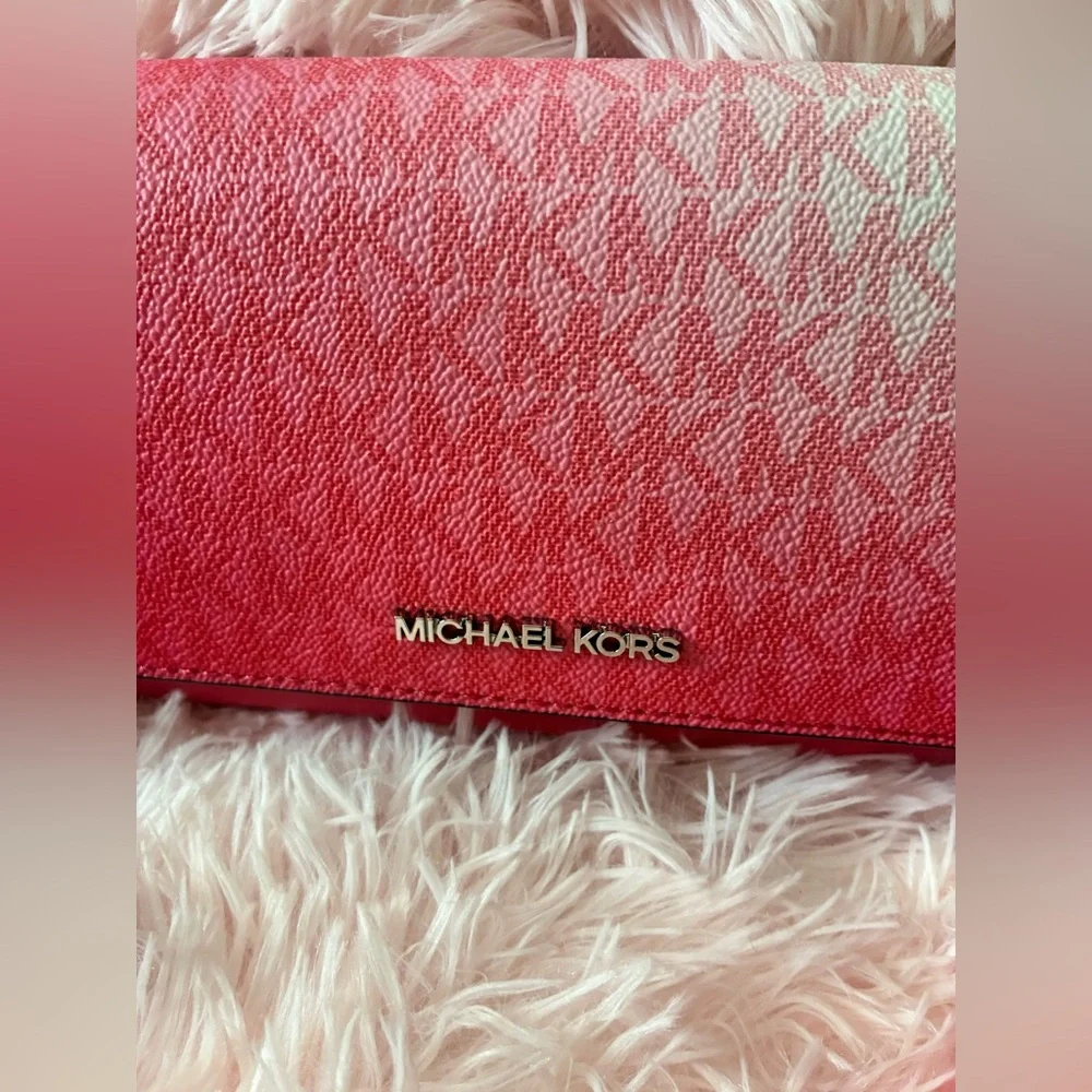 Michael Kors pink  jet set Crossbody large wallet, bag zip around hibiscus ombre - Picture 3 of 9